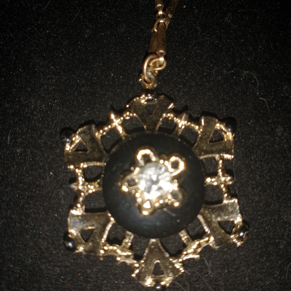 Vintage Pendant Necklace .
